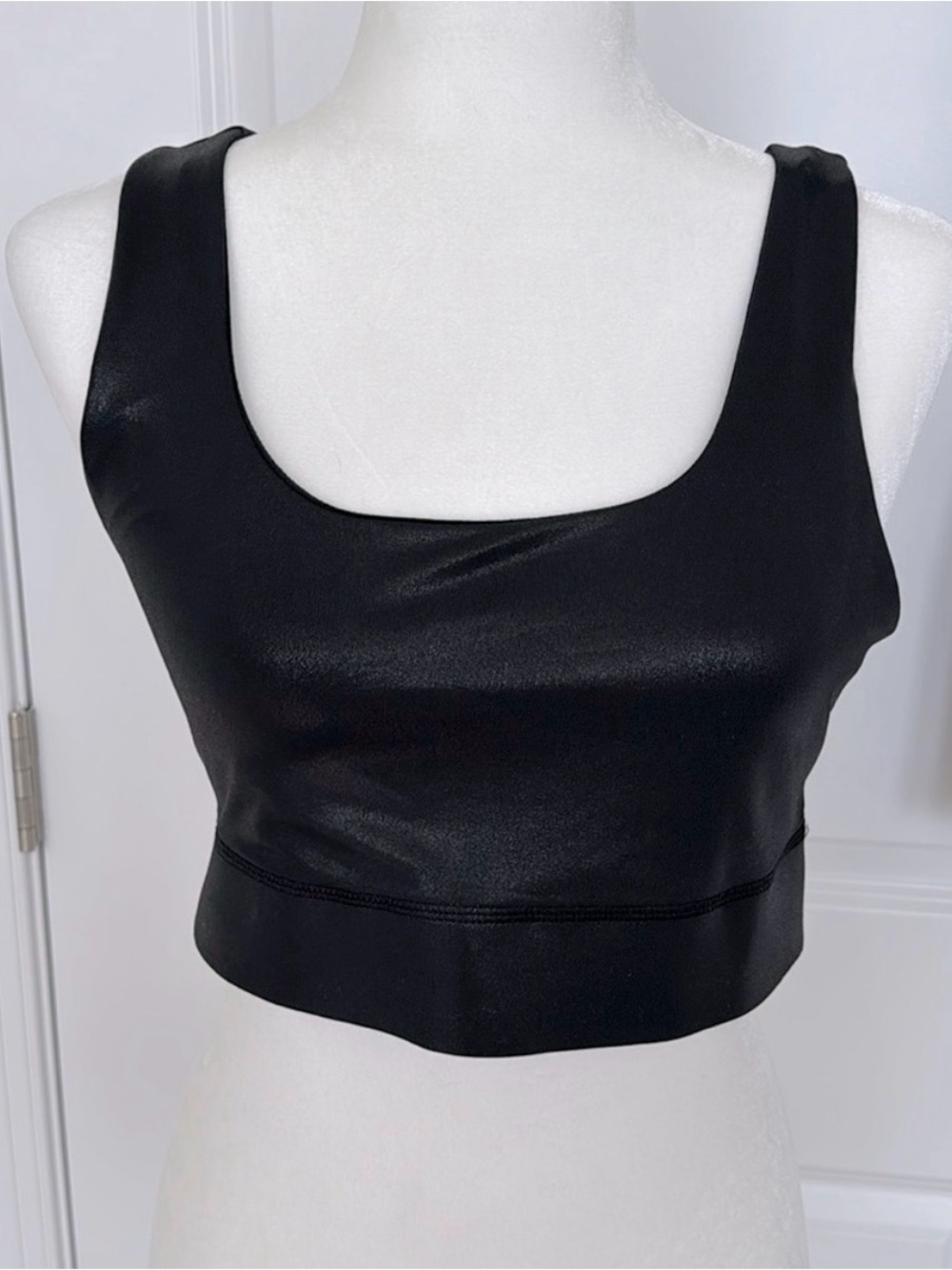 Fabletics Bra Tank Top Faux Leather Size Large - Picture 6 of 6